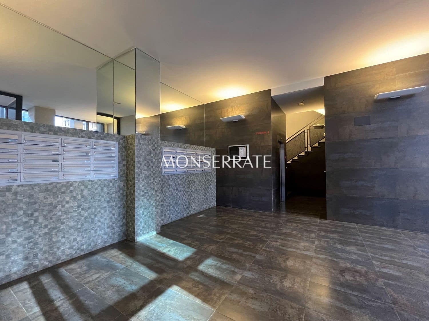 2 makuuhuone Huoneisto myytävänä paikassa Valencia kaupunki mukana uima-altaan 
autotalli - 470 000 € (Ref: 9317145)