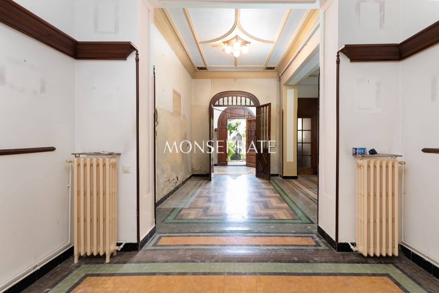 6 slaapkamer Villa te koop in Valencia stad met garage - € 1.900.000 (Ref: 9321538)