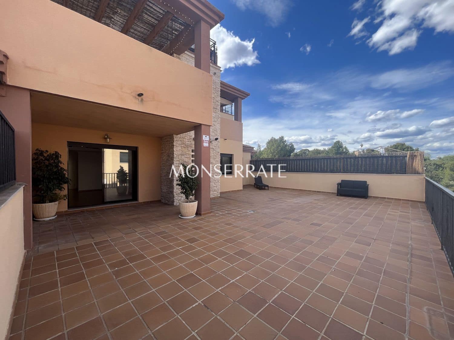 2 bedroom Apartment for rent in Valencia city with pool garage - € 1,500 (Ref: 9371298)