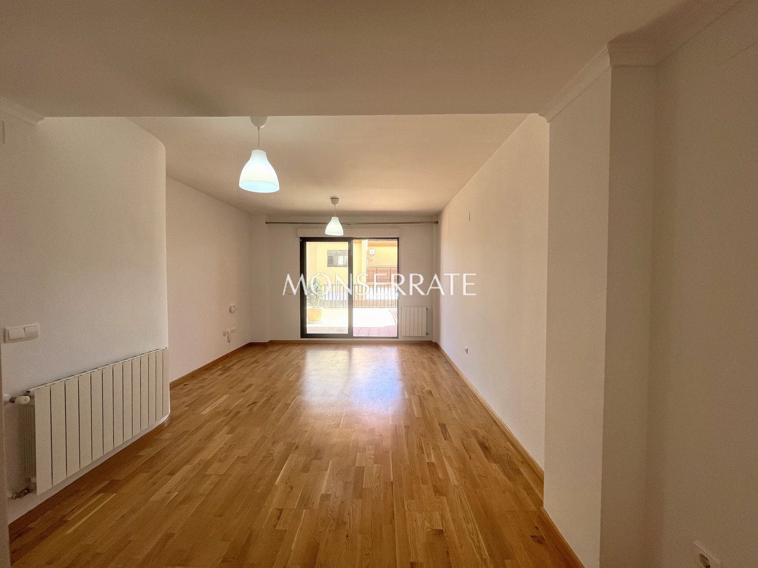 2 bedroom Apartment for rent in Valencia city with pool garage - € 1,500 (Ref: 9371298)