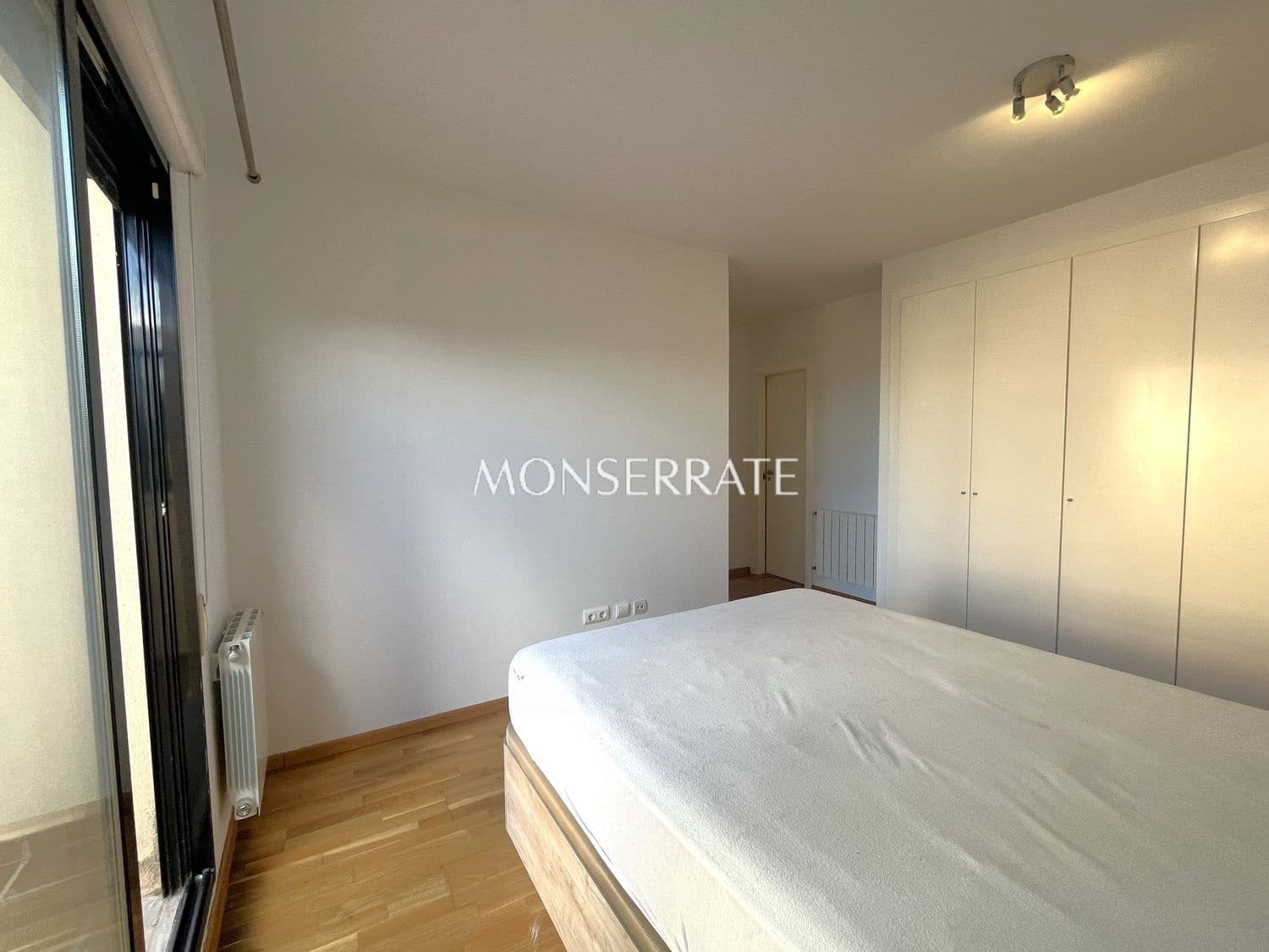 2 bedroom Apartment for rent in Valencia city with pool garage - € 1,500 (Ref: 9371298)