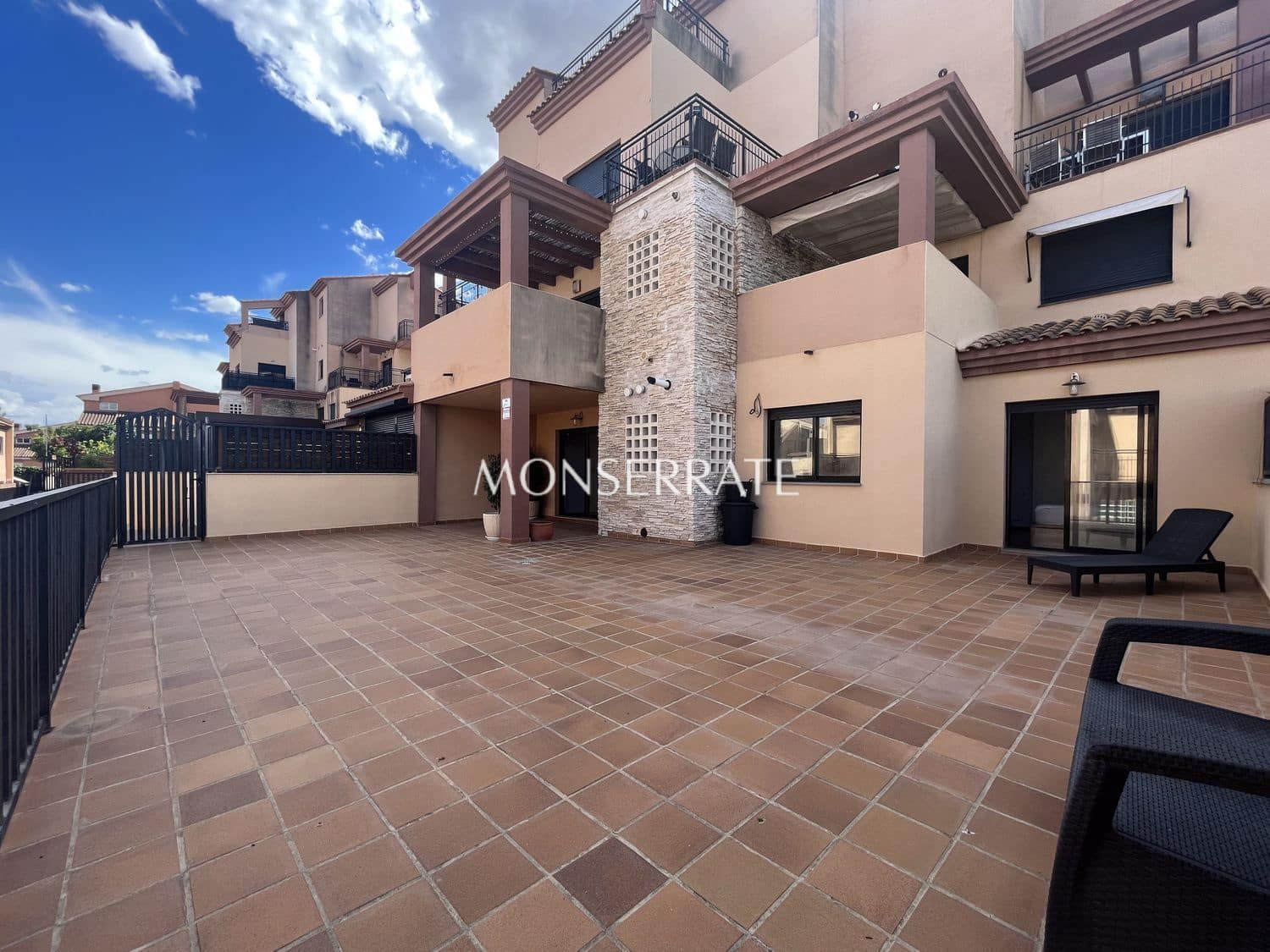 2 bedroom Apartment for rent in Valencia city with pool garage - € 1,500 (Ref: 9371298)