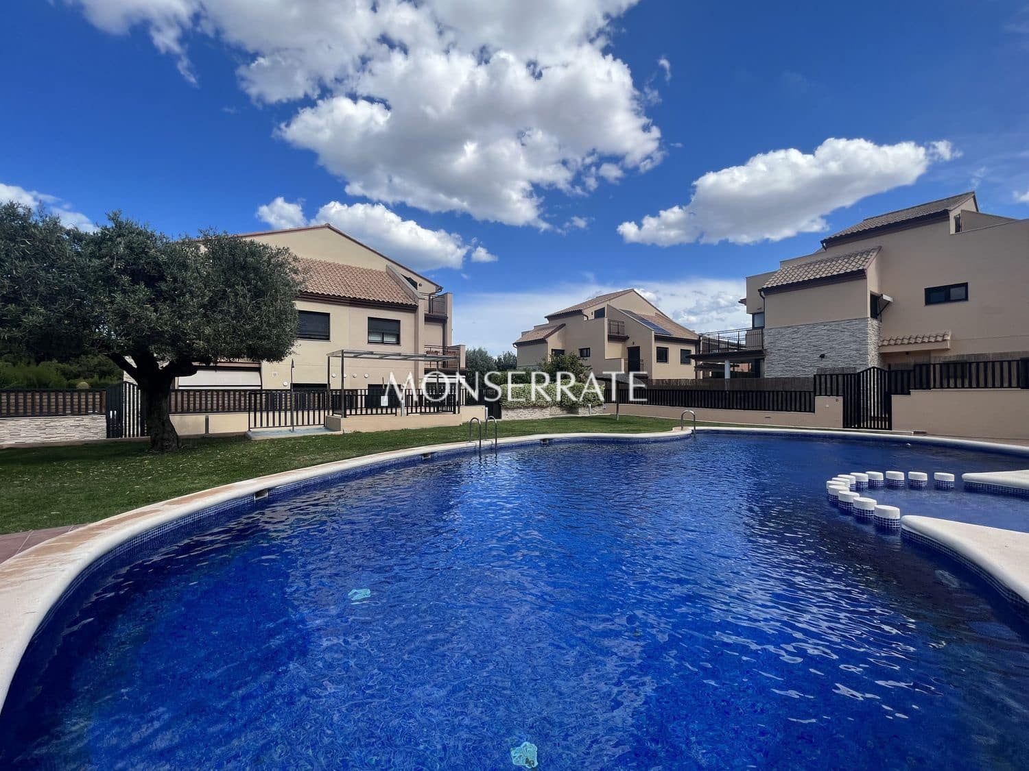 2 bedroom Apartment for rent in Valencia city with pool garage - € 1,500 (Ref: 9371298)