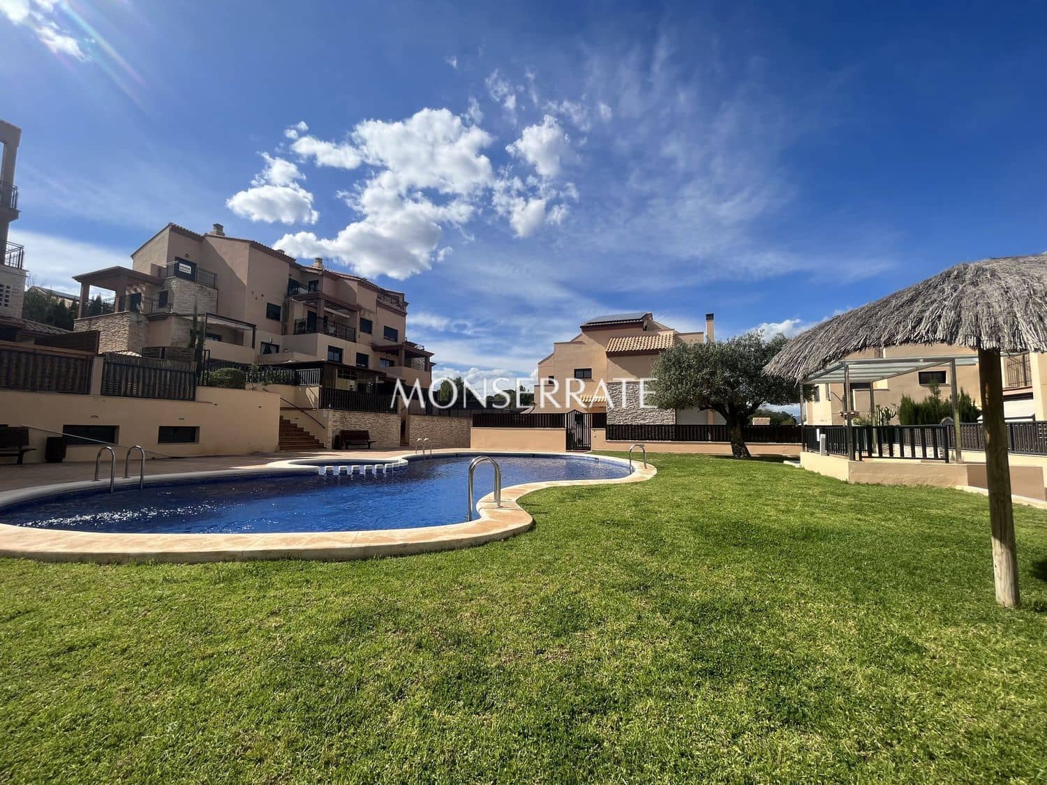 2 bedroom Apartment for rent in Valencia city with pool garage - € 1,500 (Ref: 9371298)