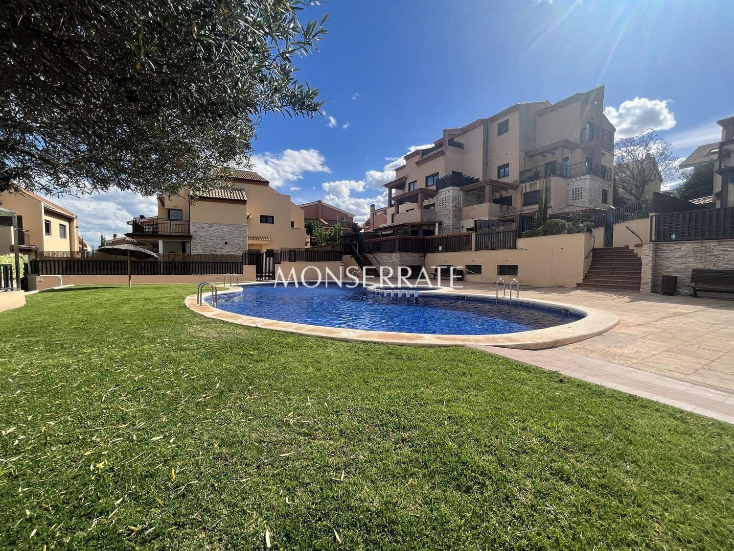 2 bedroom Apartment for rent in Valencia city with pool garage - € 1,500 (Ref: 9371298)