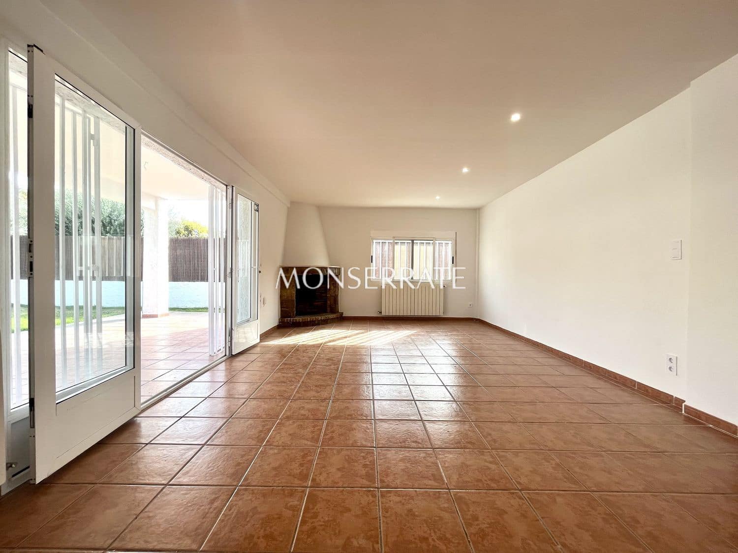 4 soverom Bungalow til leie i Rocafort med svømmebasseng garasje - € 2 600 (Ref: 9390041)