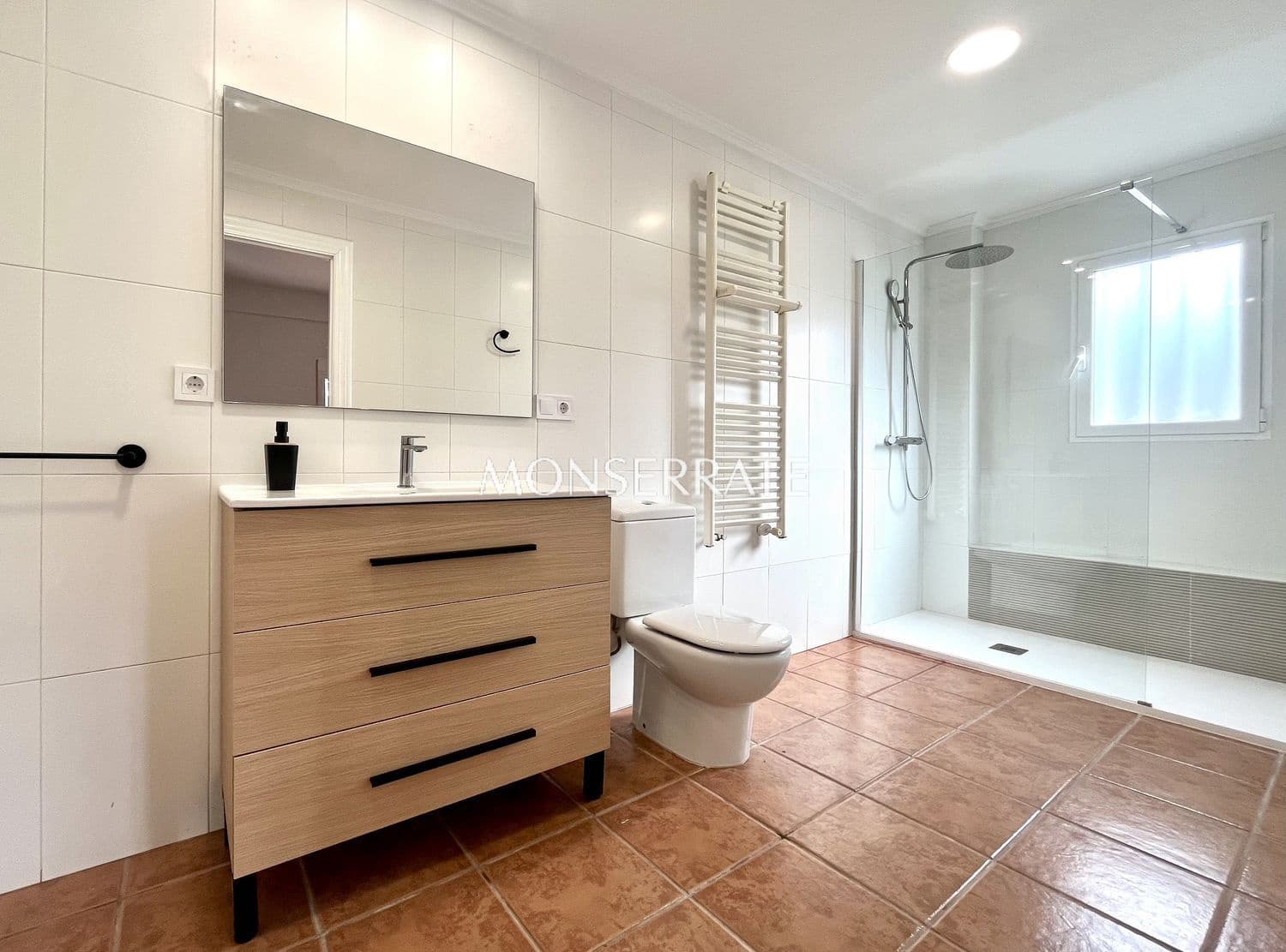 4 soverom Bungalow til leie i Rocafort med svømmebasseng garasje - € 2 600 (Ref: 9390041)