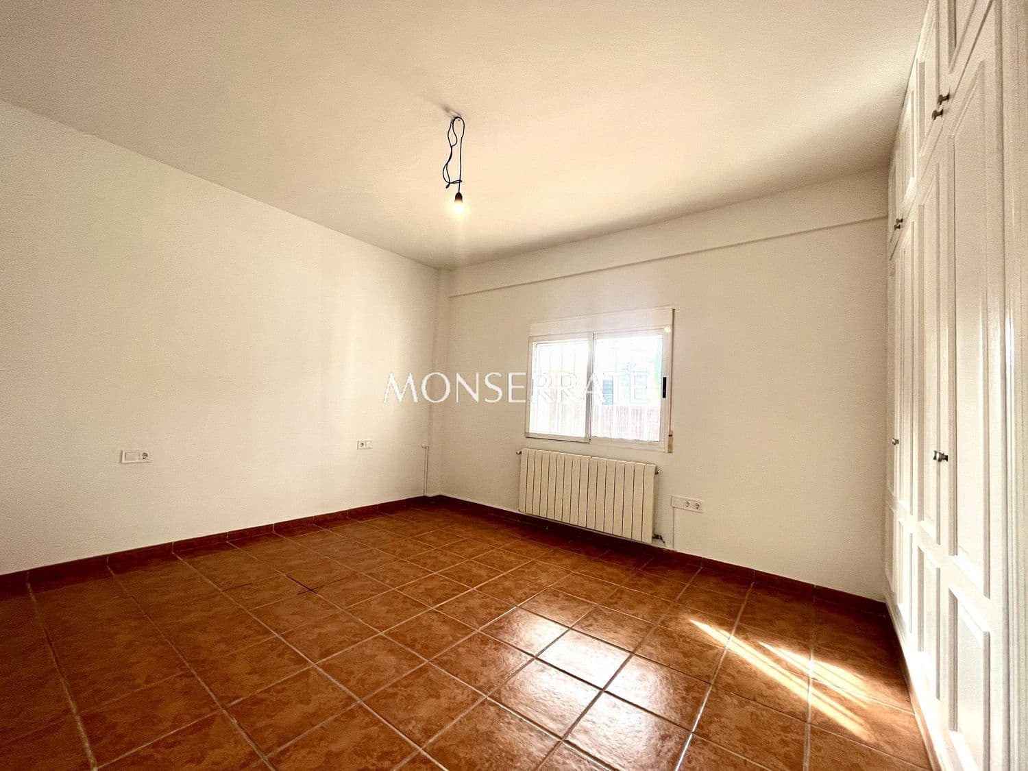 4 soverom Bungalow til leie i Rocafort med svømmebasseng garasje - € 2 600 (Ref: 9390041)