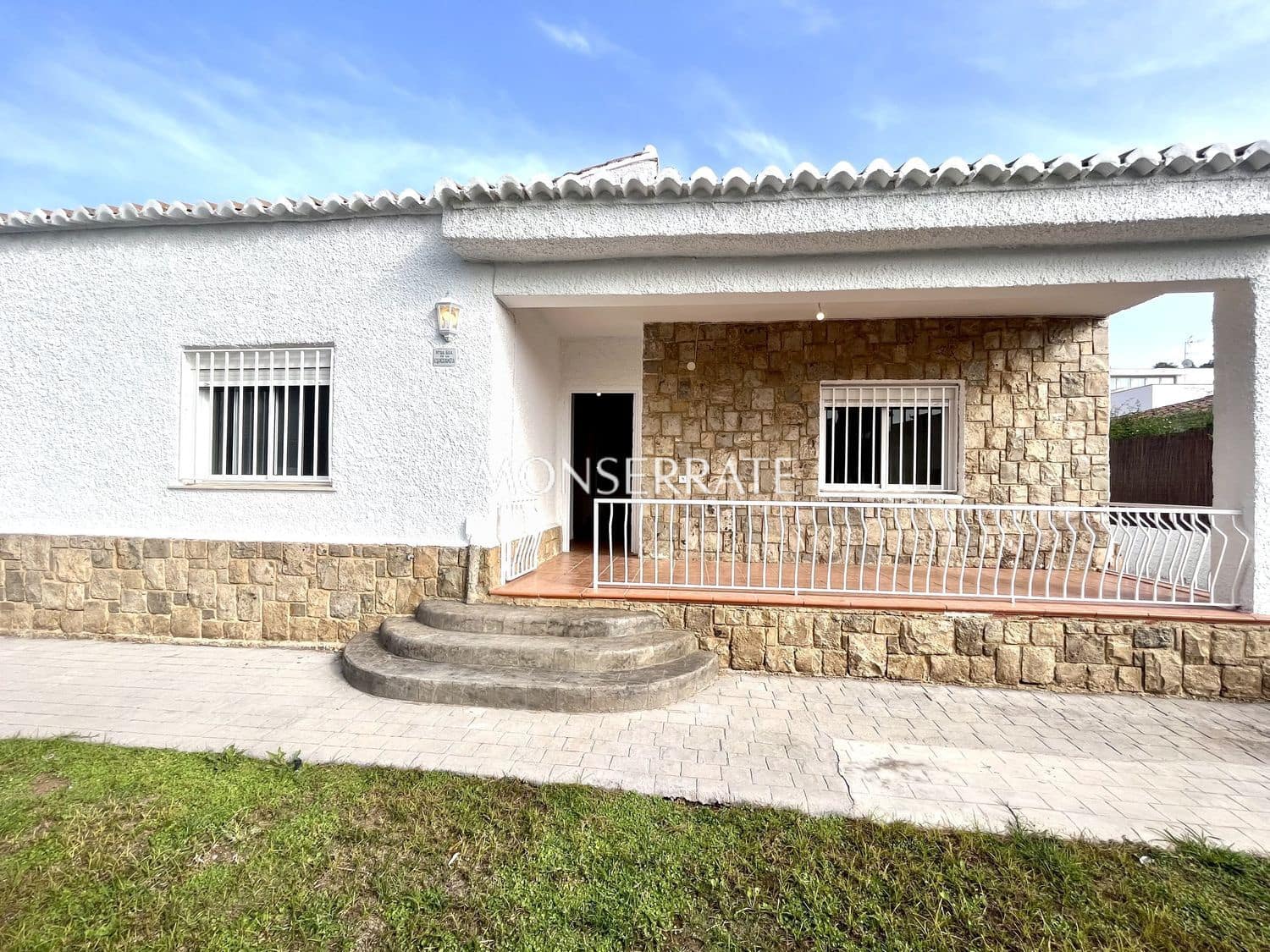 4 soverom Bungalow til leie i Rocafort med svømmebasseng garasje - € 2 600 (Ref: 9390041)