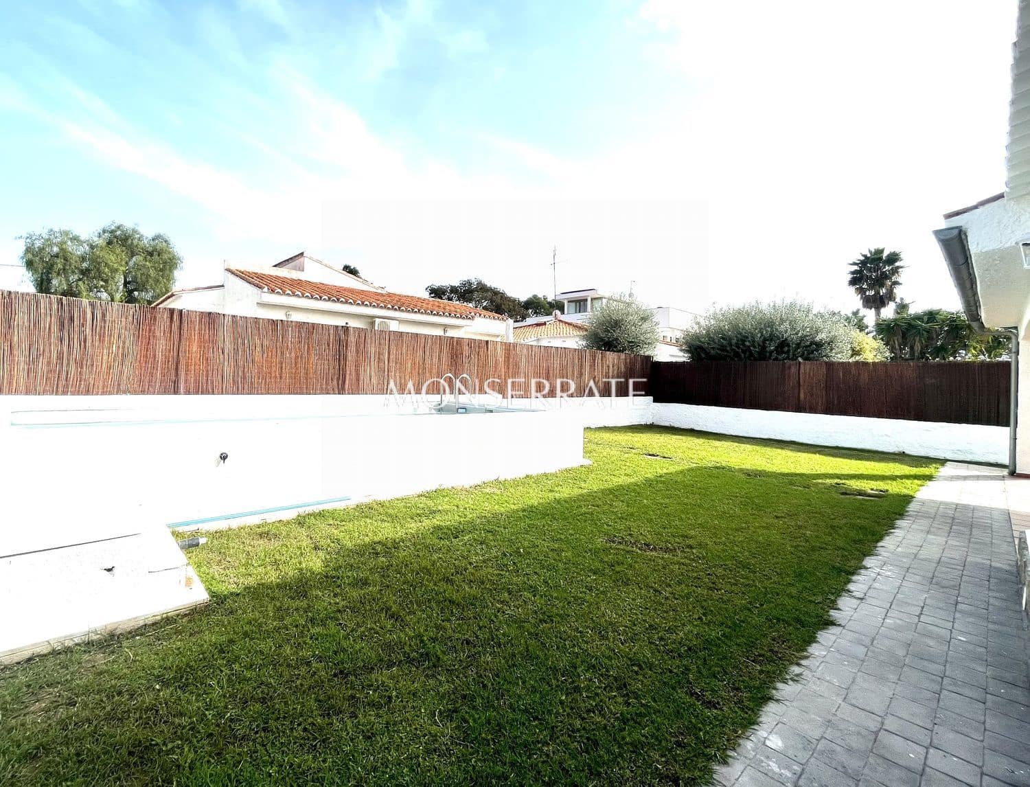 4 soverom Bungalow til leie i Rocafort med svømmebasseng garasje - € 2 600 (Ref: 9390041)