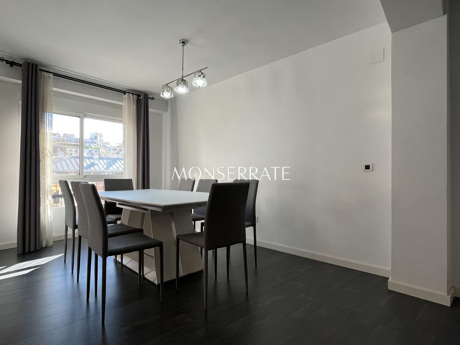 3 soveværelse Lejlighed til leje i Valencia by med garage - € 2.150 (Ref: 9398015)