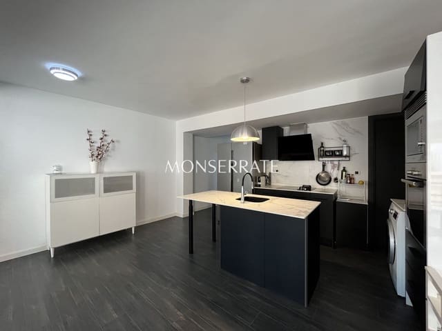 Appartement de 3 chambres à louer à El Mercat, Valence ville avec garage - 2 150 € (Ref: 9398015)