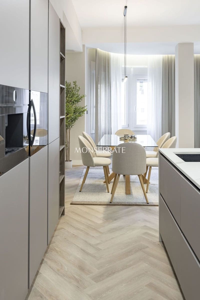 4 soveværelse Lejlighed til salg i Valencia by med garage - € 990.000 (Ref: 9419290)