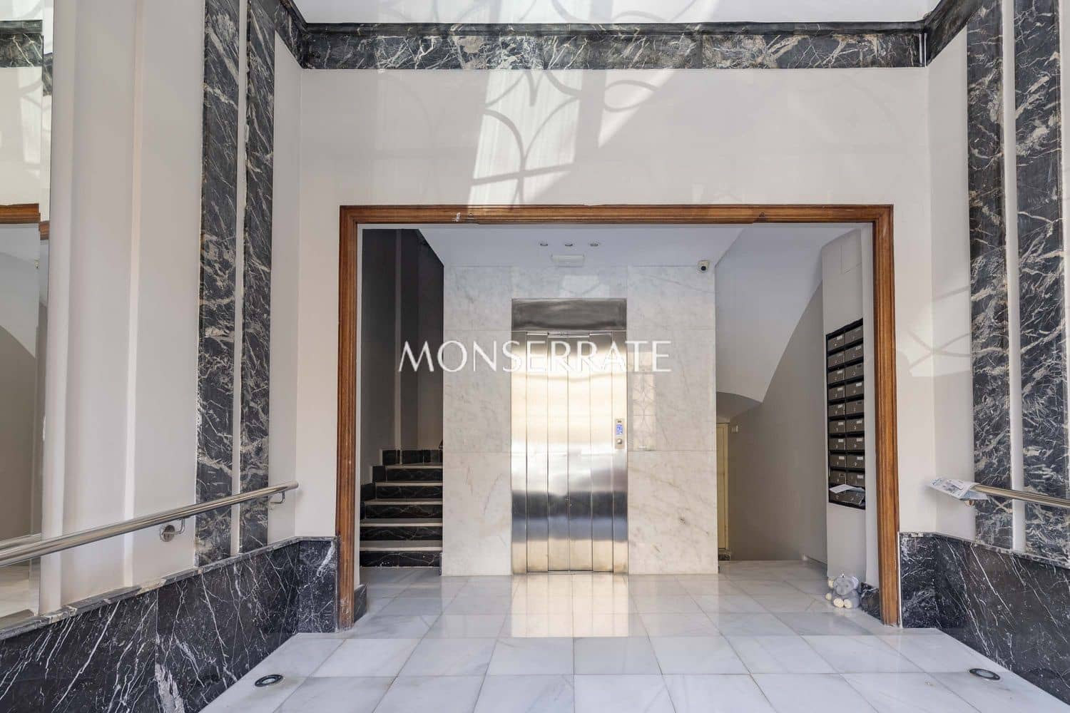 4 soveværelse Lejlighed til salg i Valencia by med garage - € 990.000 (Ref: 9419290)