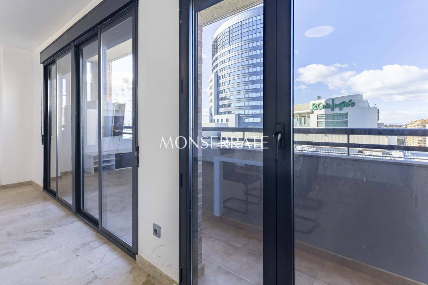 4 camera da letto Appartamento da affittare in Valencia citta con piscina garage - 2.750 € (Rif: 9429583)