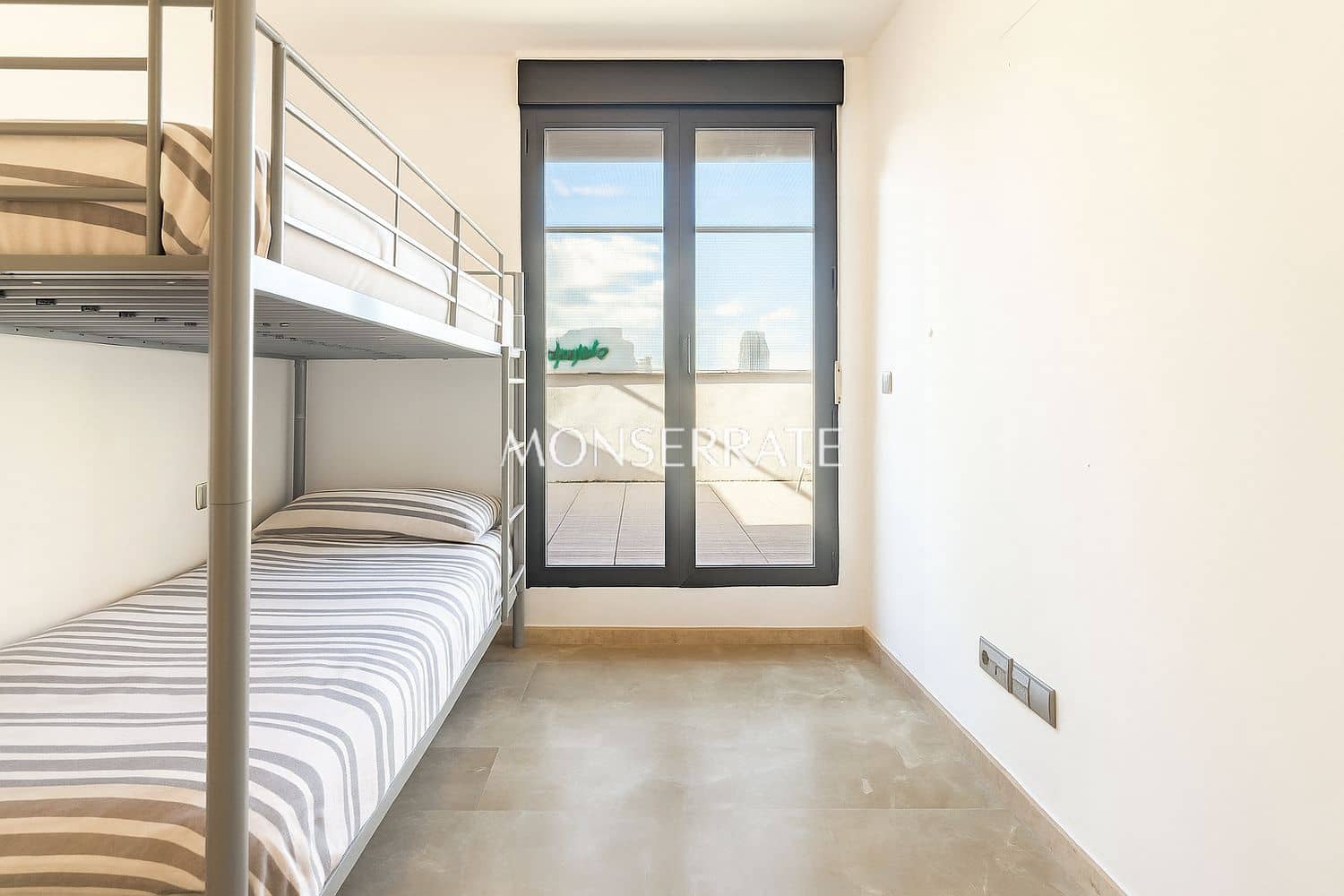 4 camera da letto Appartamento da affittare in Valencia citta con piscina garage - 2.750 € (Rif: 9429583)