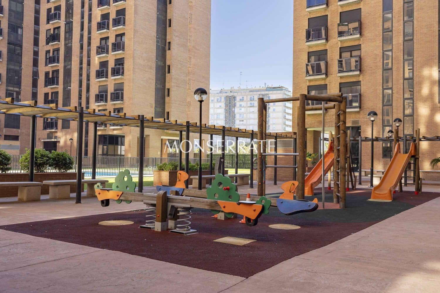 4 camera da letto Appartamento da affittare in Valencia citta con piscina garage - 2.750 € (Rif: 9429583)