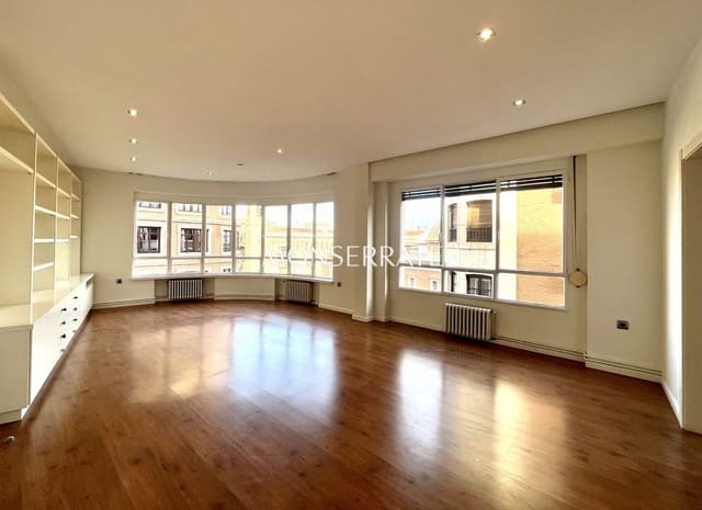 4 soveværelse Lejlighed til leje i Sant Francesc, Valencia by med garage - € 3.500 (Ref: 9441316)