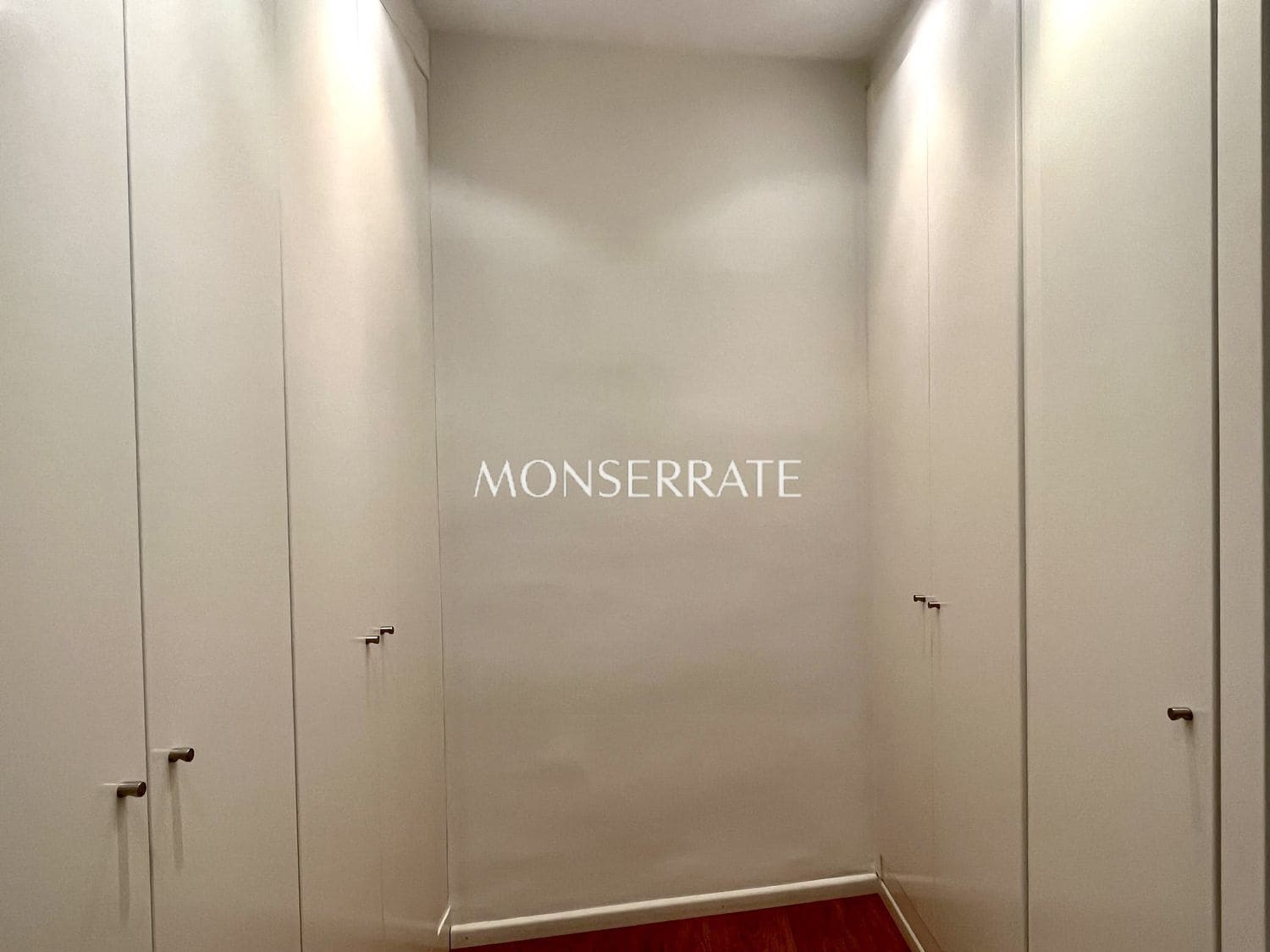 4 makuuhuone Huoneisto vuokrattavana paikassa Valencia kaupunki mukana 
autotalli - 3 500 € (Ref: 9441316)