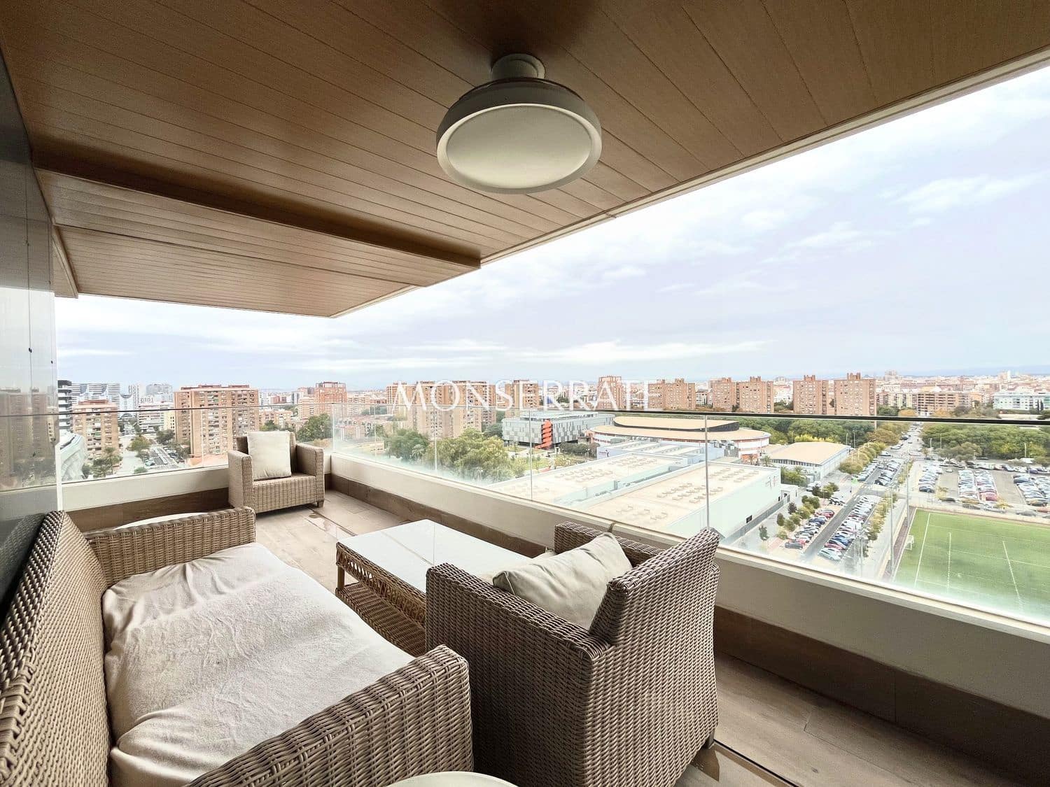 3 Zimmer Apartment zu verkaufen in Valencia Stadt mit Pool Garage - 730.000 € (Ref: 9445712)