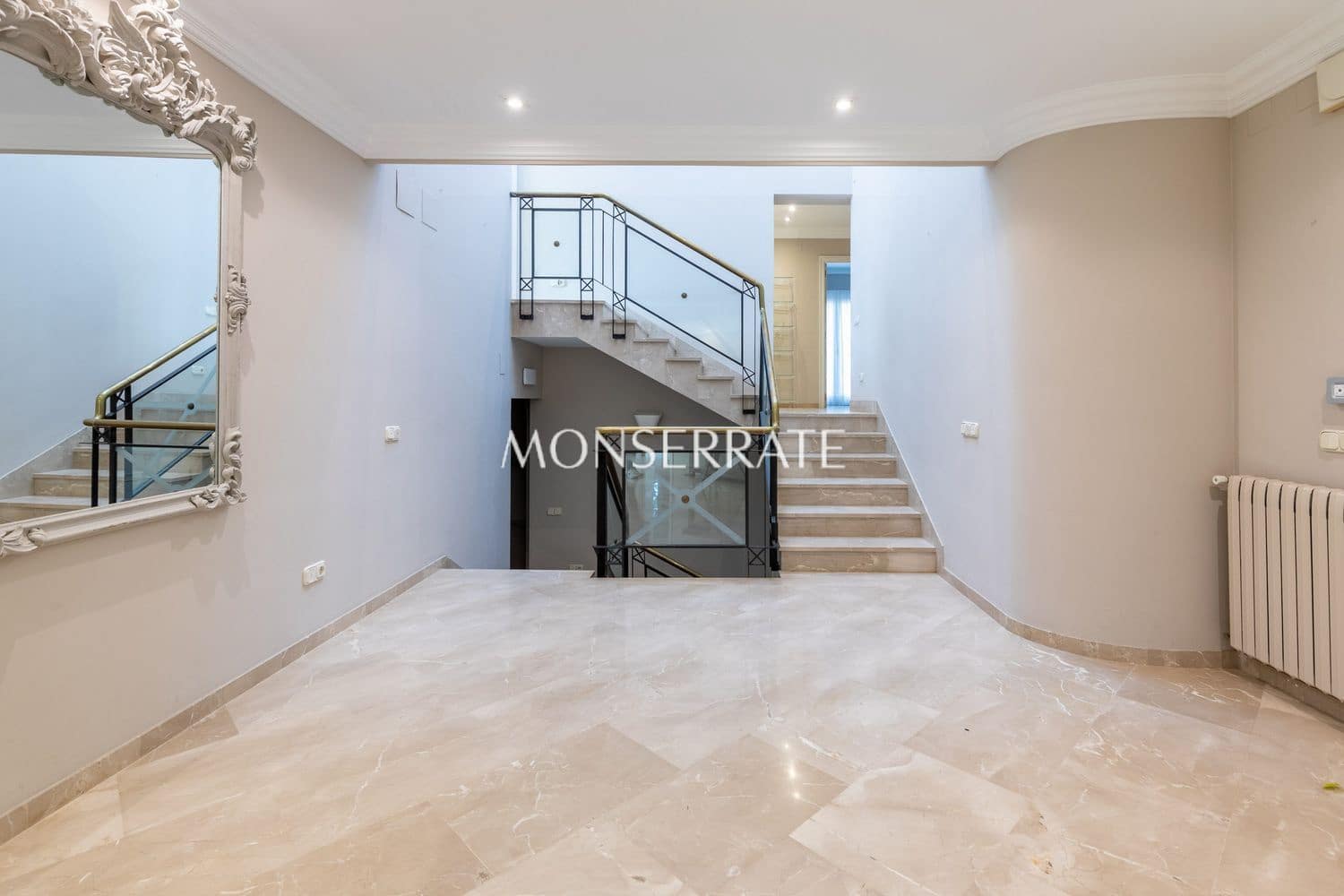 8 soverom Villa til salgs i Pucol med svømmebasseng garasje - € 2 400 000 (Ref: 9450349)