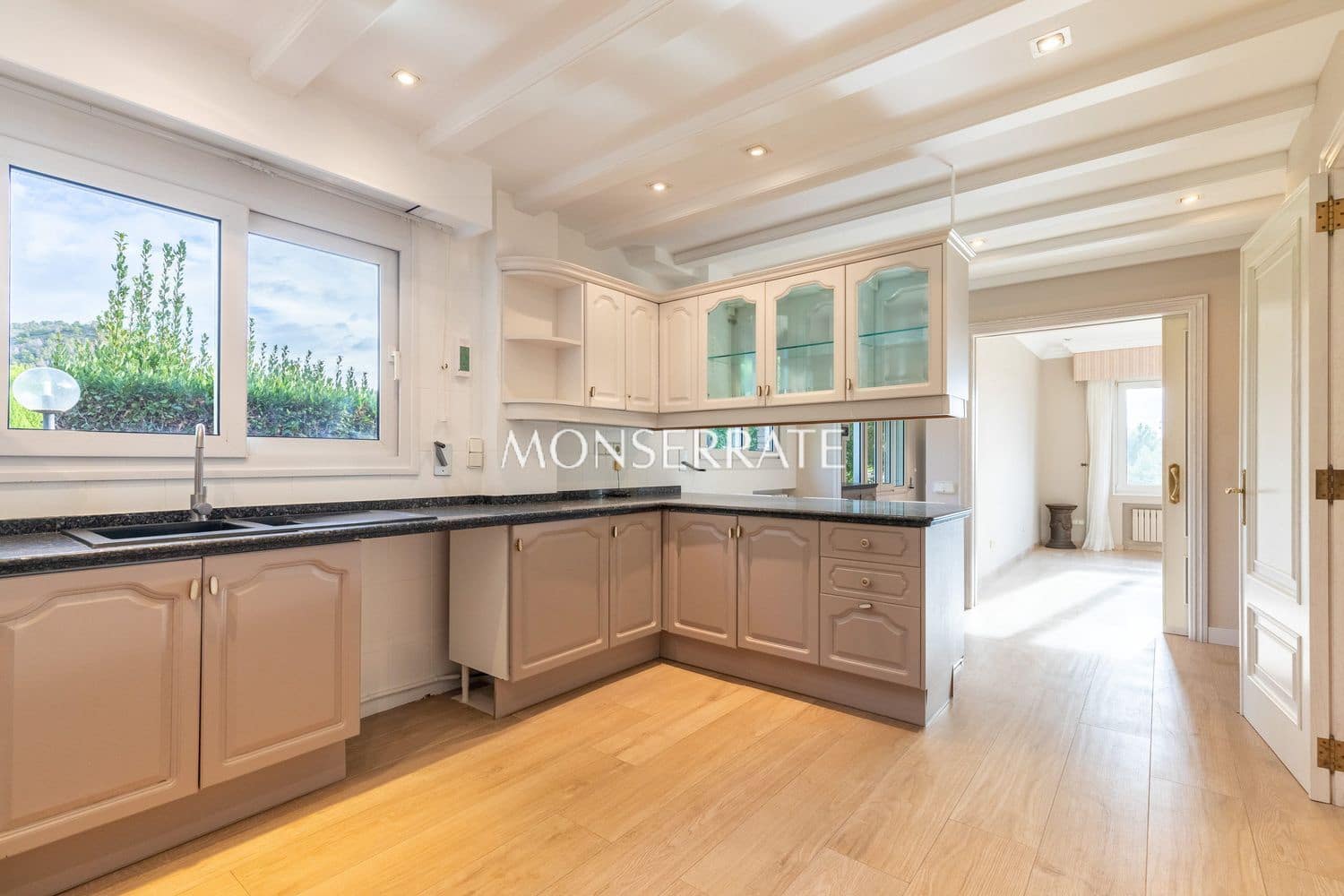 8 soverom Villa til salgs i Pucol med svømmebasseng garasje - € 2 400 000 (Ref: 9450349)