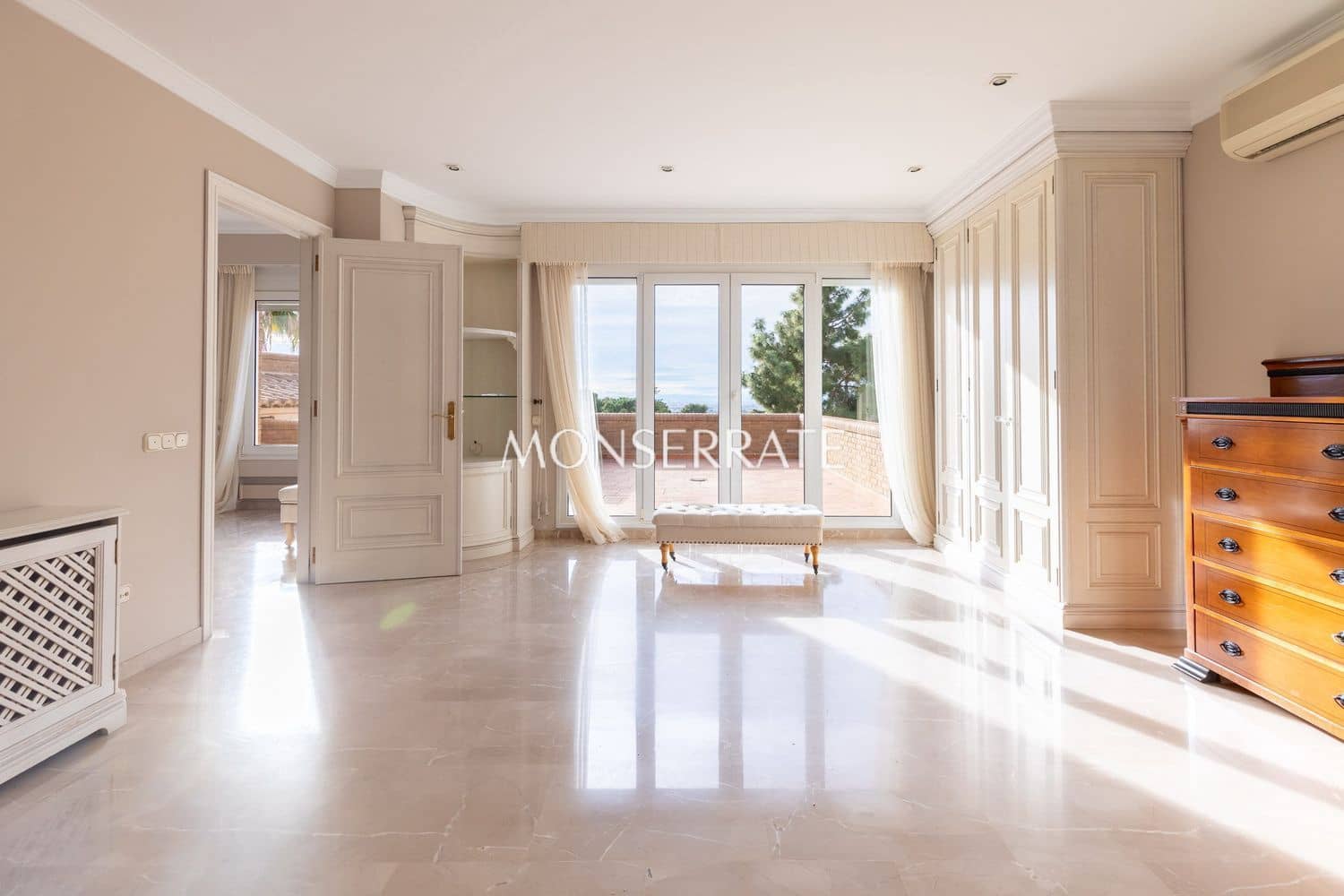 8 soverom Villa til salgs i Pucol med svømmebasseng garasje - € 2 400 000 (Ref: 9450349)