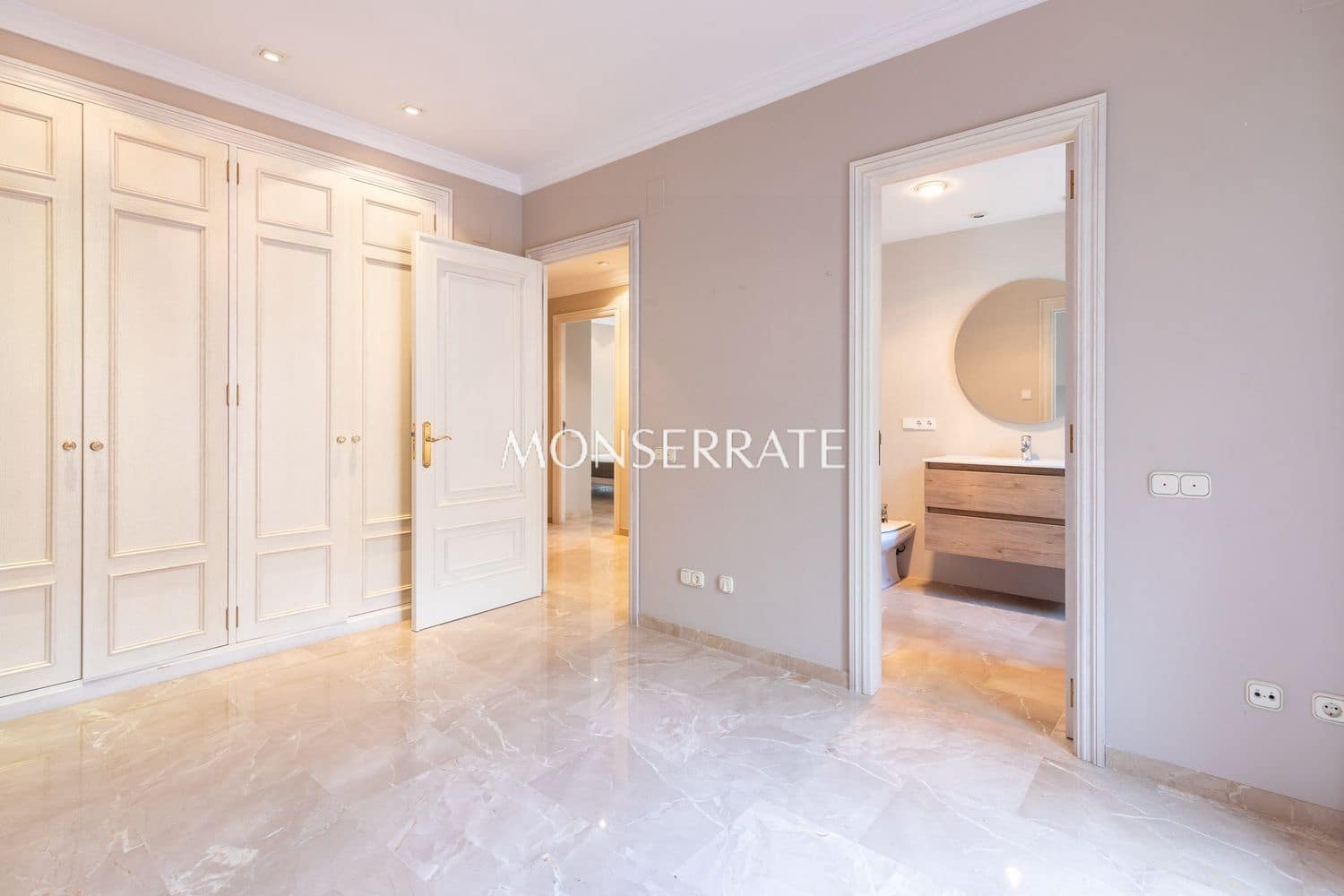 8 soverom Villa til salgs i Pucol med svømmebasseng garasje - € 2 400 000 (Ref: 9450349)