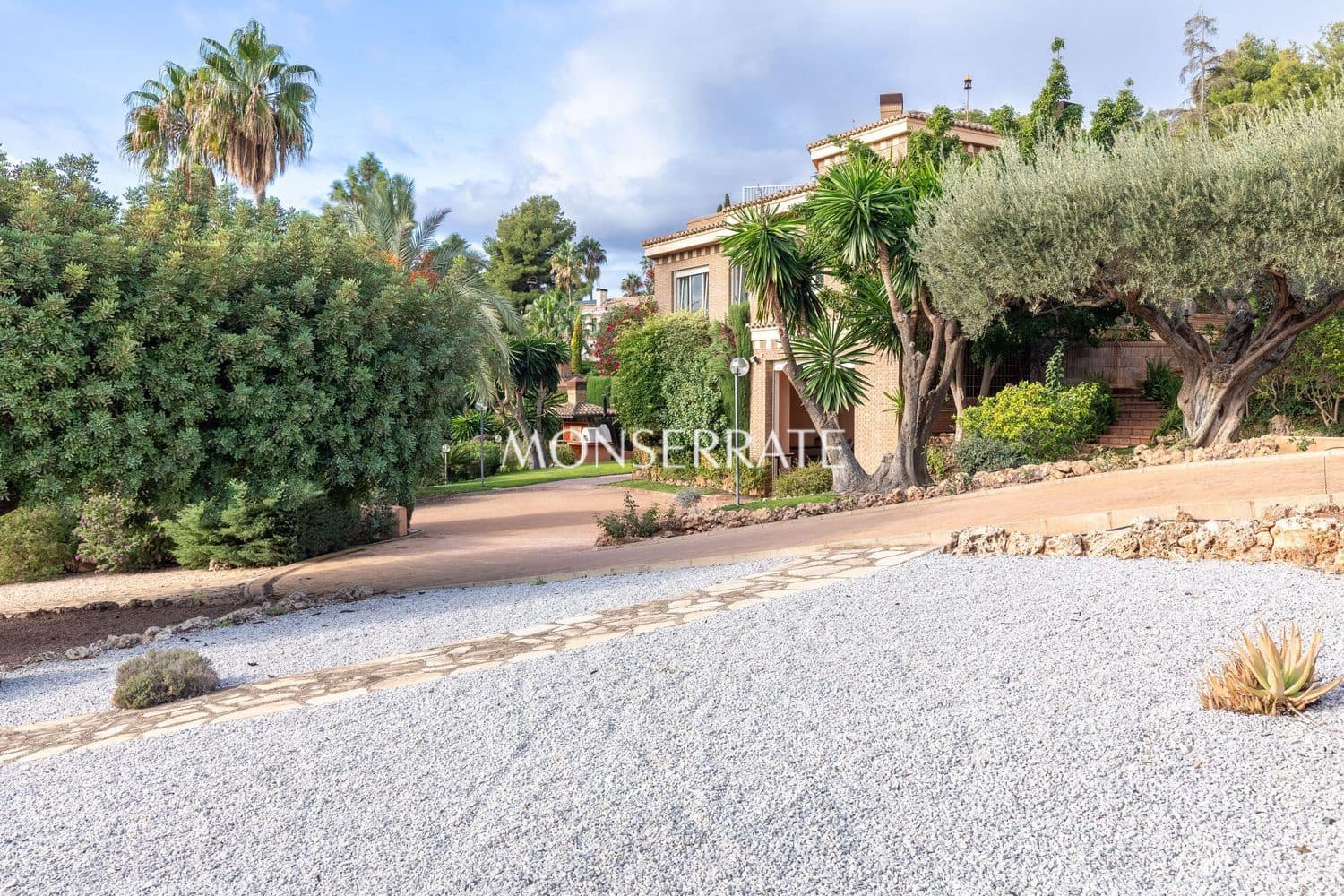 8 soverom Villa til salgs i Pucol med svømmebasseng garasje - € 2 400 000 (Ref: 9450349)