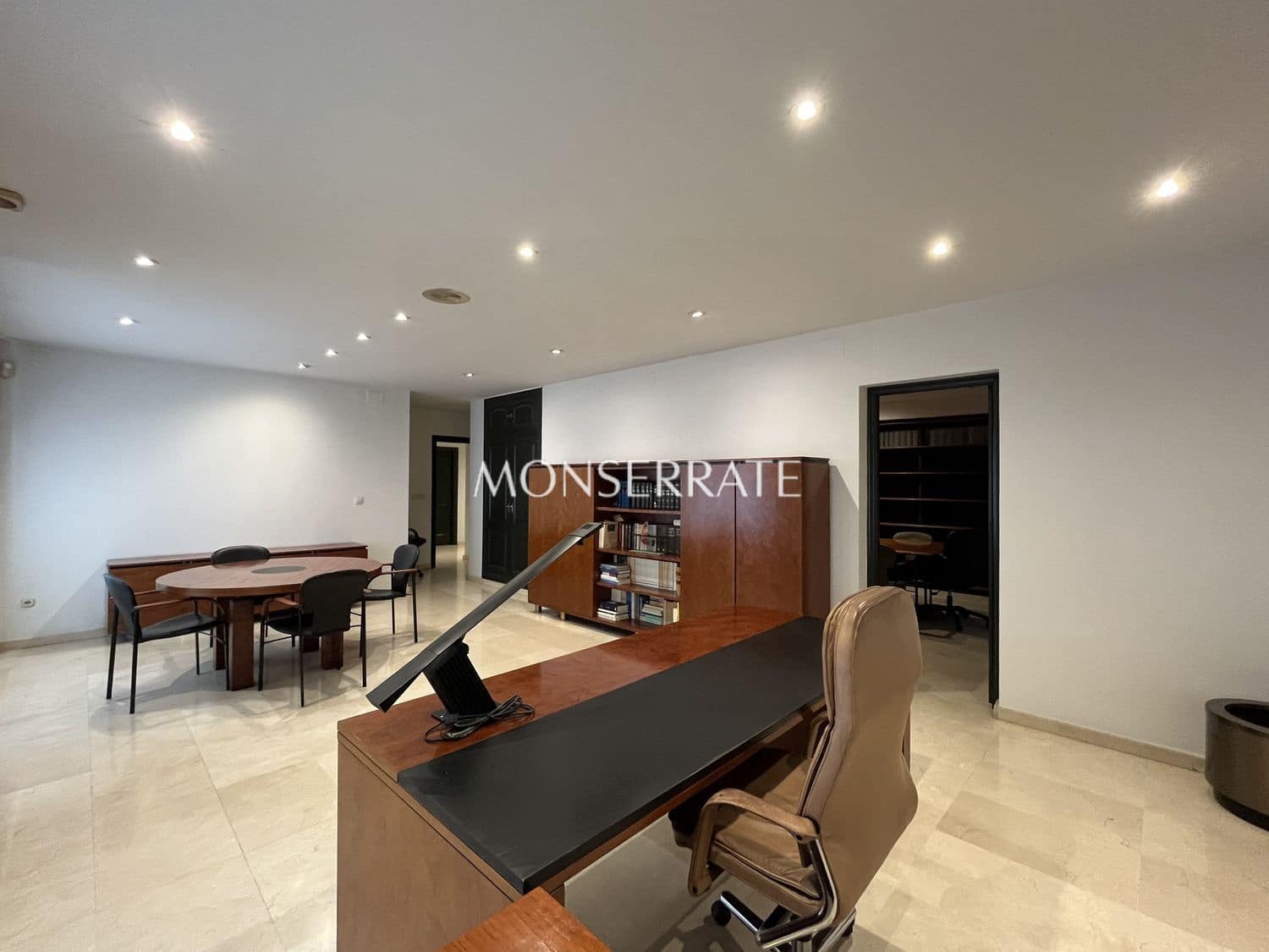 Kontor att hyra i Valencia stad - 4 500 € (Ref: 9451915)