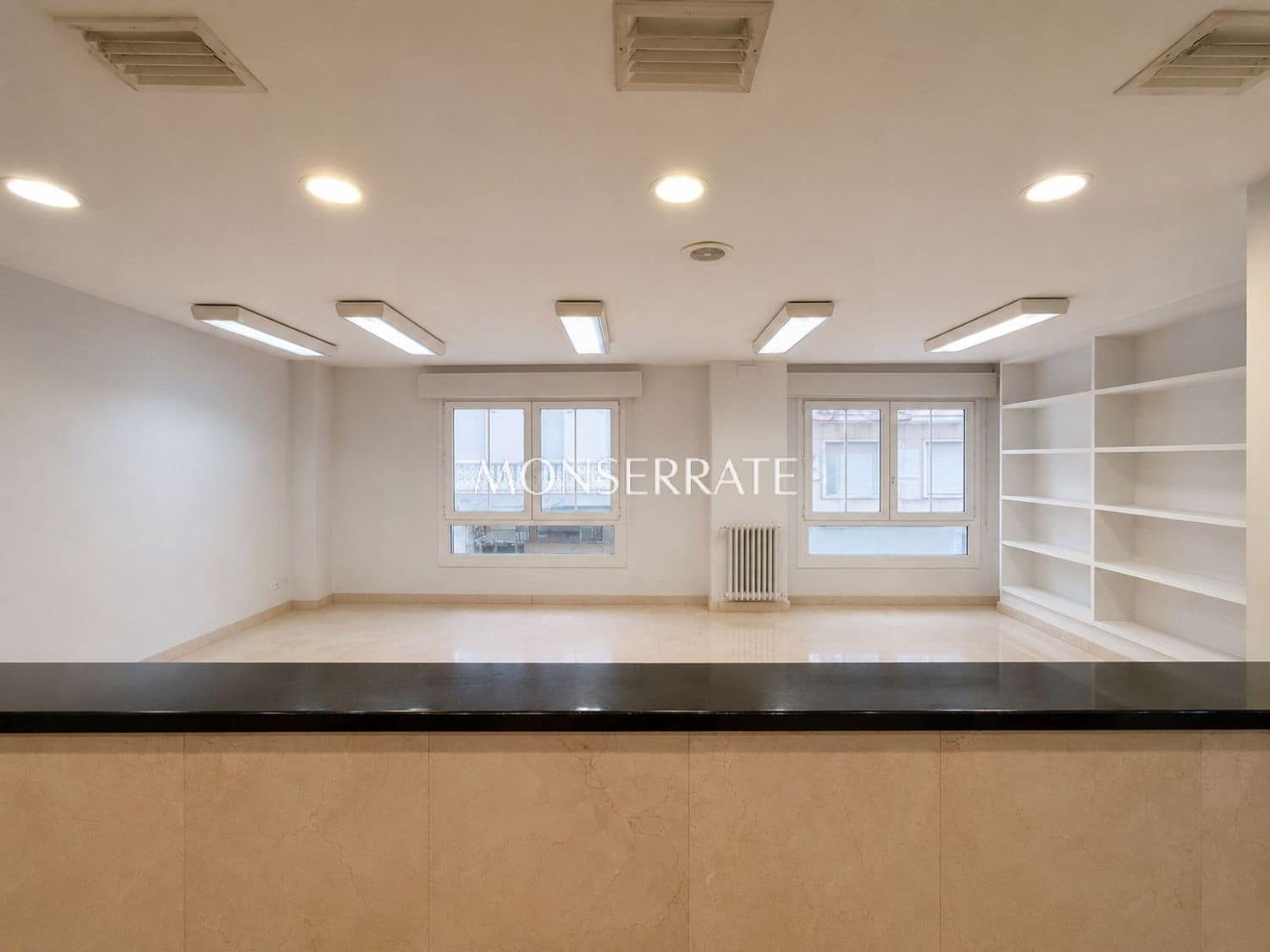 Office for rent in Valencia city - € 4,500 (Ref: 9451915)