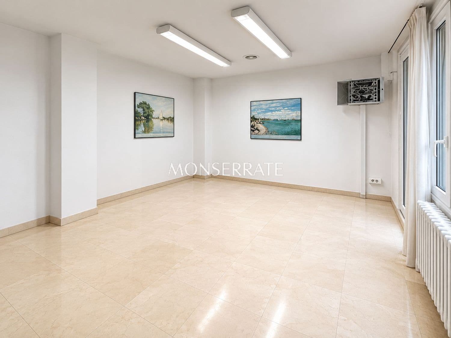 Office for rent in Valencia city - € 4,500 (Ref: 9451915)