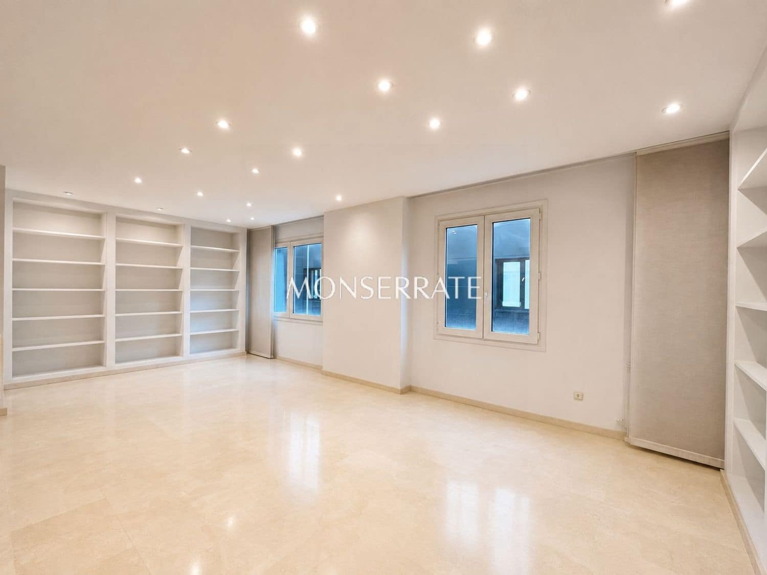 Office for rent in Valencia city - € 4,500 (Ref: 9451915)
