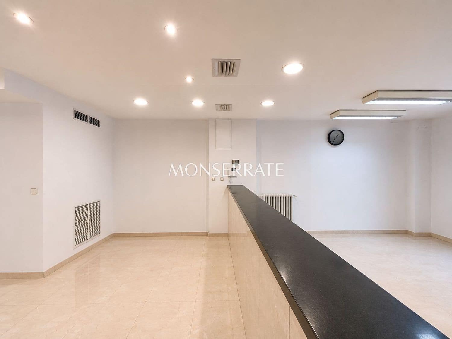 Office for rent in Valencia city - € 4,500 (Ref: 9451915)