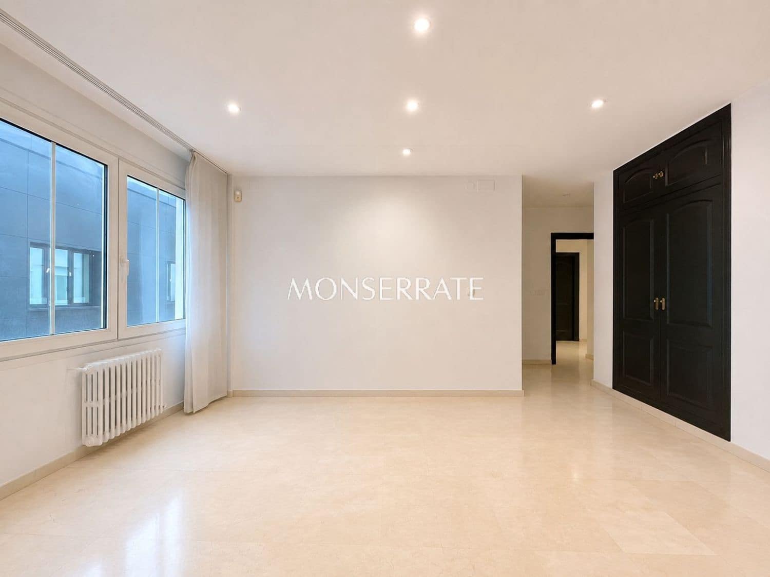 Office for rent in Valencia city - € 4,500 (Ref: 9451915)