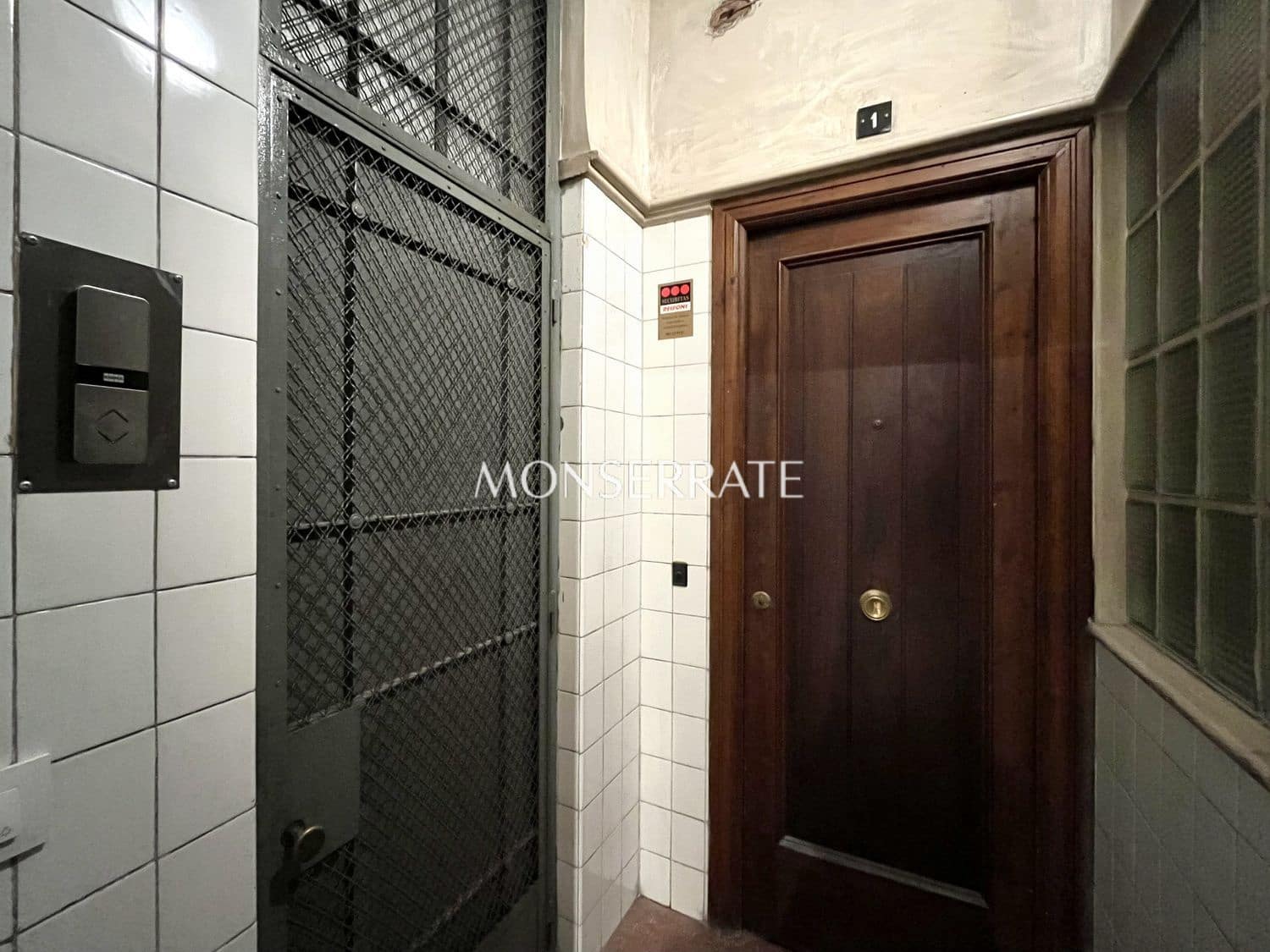 Office for rent in Valencia city - € 4,500 (Ref: 9451915)