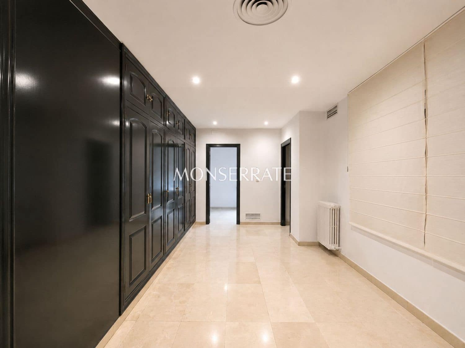 Office for rent in Valencia city - € 4,500 (Ref: 9451915)