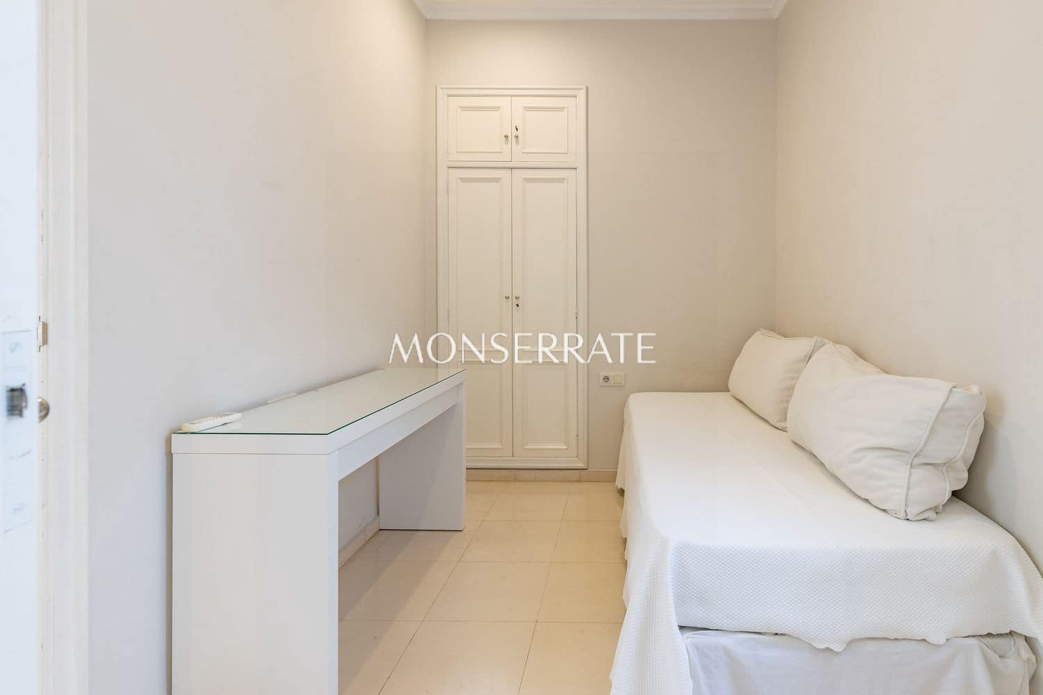 4 soveværelse Lejlighed til leje i Valencia by med garage - € 3.400 (Ref: 9465289)