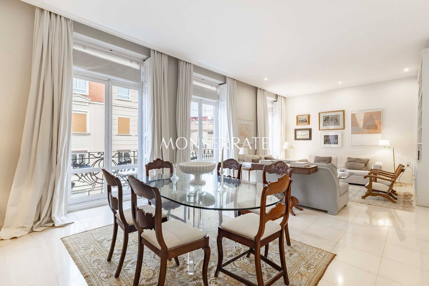 4 soveværelse Lejlighed til leje i Valencia by med garage - € 3.400 (Ref: 9465289)