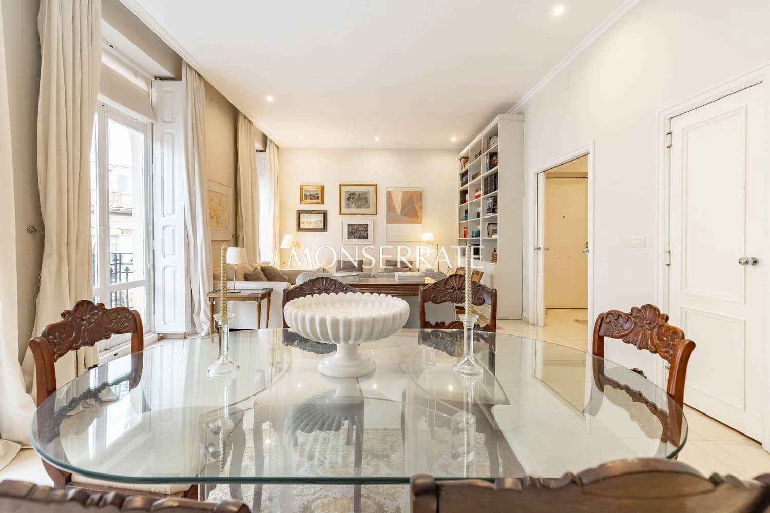 4 soveværelse Lejlighed til leje i Valencia by med garage - € 3.400 (Ref: 9465289)