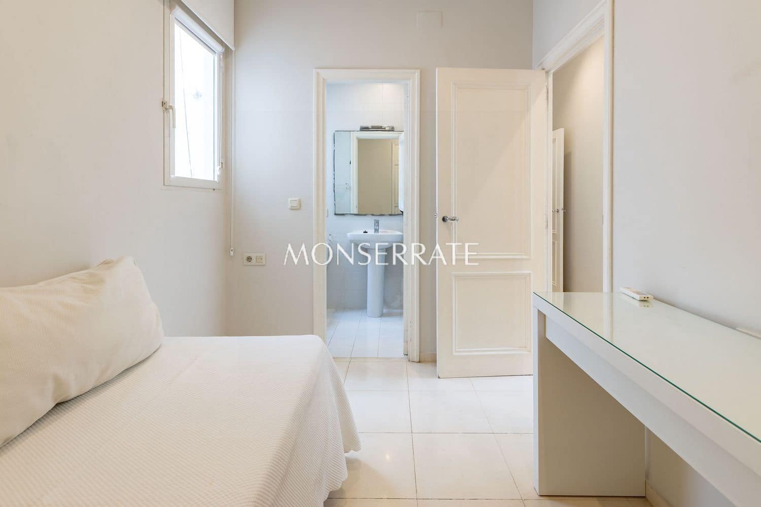 4 soveværelse Lejlighed til leje i Valencia by med garage - € 3.400 (Ref: 9465289)