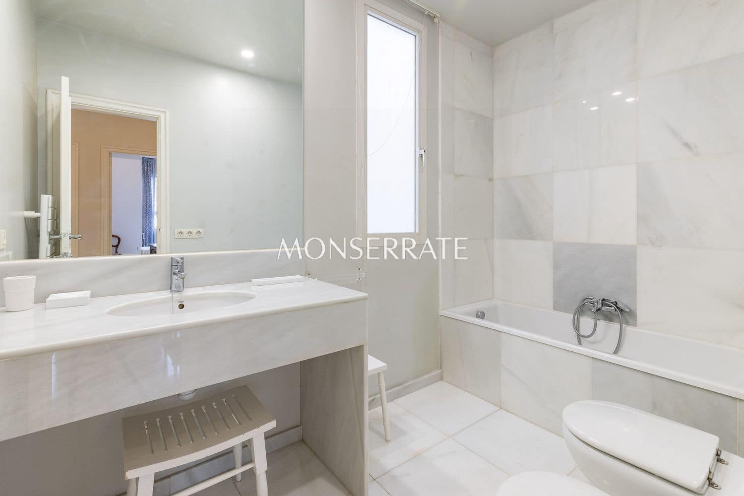 4 soveværelse Lejlighed til leje i Valencia by med garage - € 3.400 (Ref: 9465289)