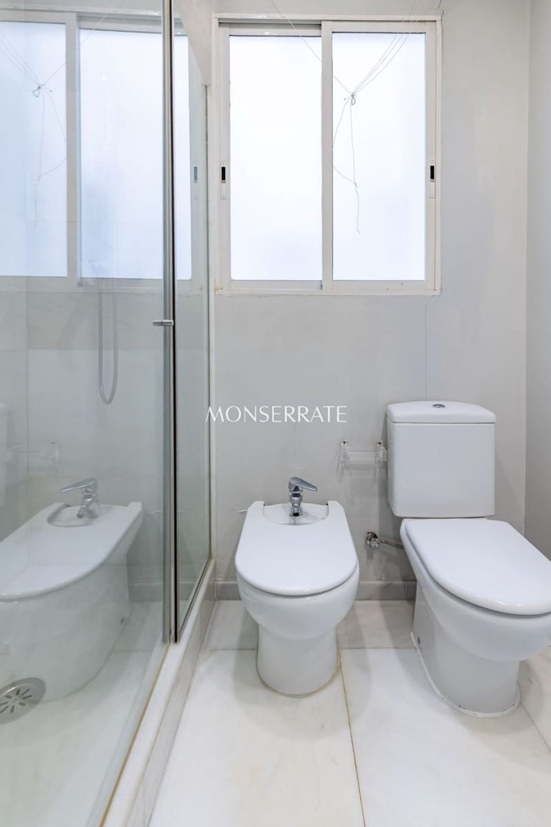 4 soveværelse Lejlighed til leje i Valencia by med garage - € 3.400 (Ref: 9465289)