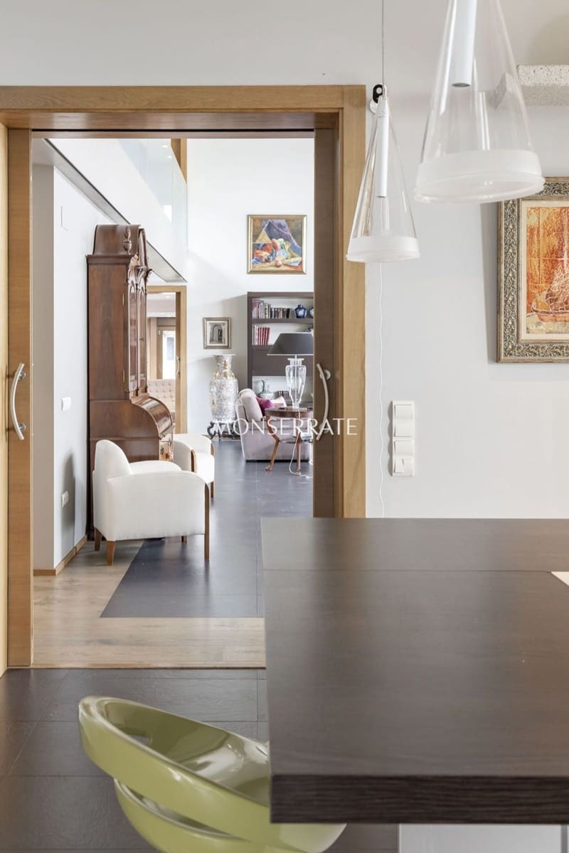 3 makuuhuone Huvila myytävänä paikassa Valencia kaupunki mukana uima-altaan 
autotalli - 2 300 000 € (Ref: 9472246)