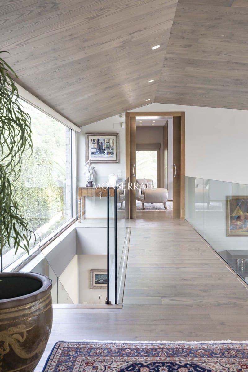 3 makuuhuone Huvila myytävänä paikassa Valencia kaupunki mukana uima-altaan 
autotalli - 2 300 000 € (Ref: 9472246)