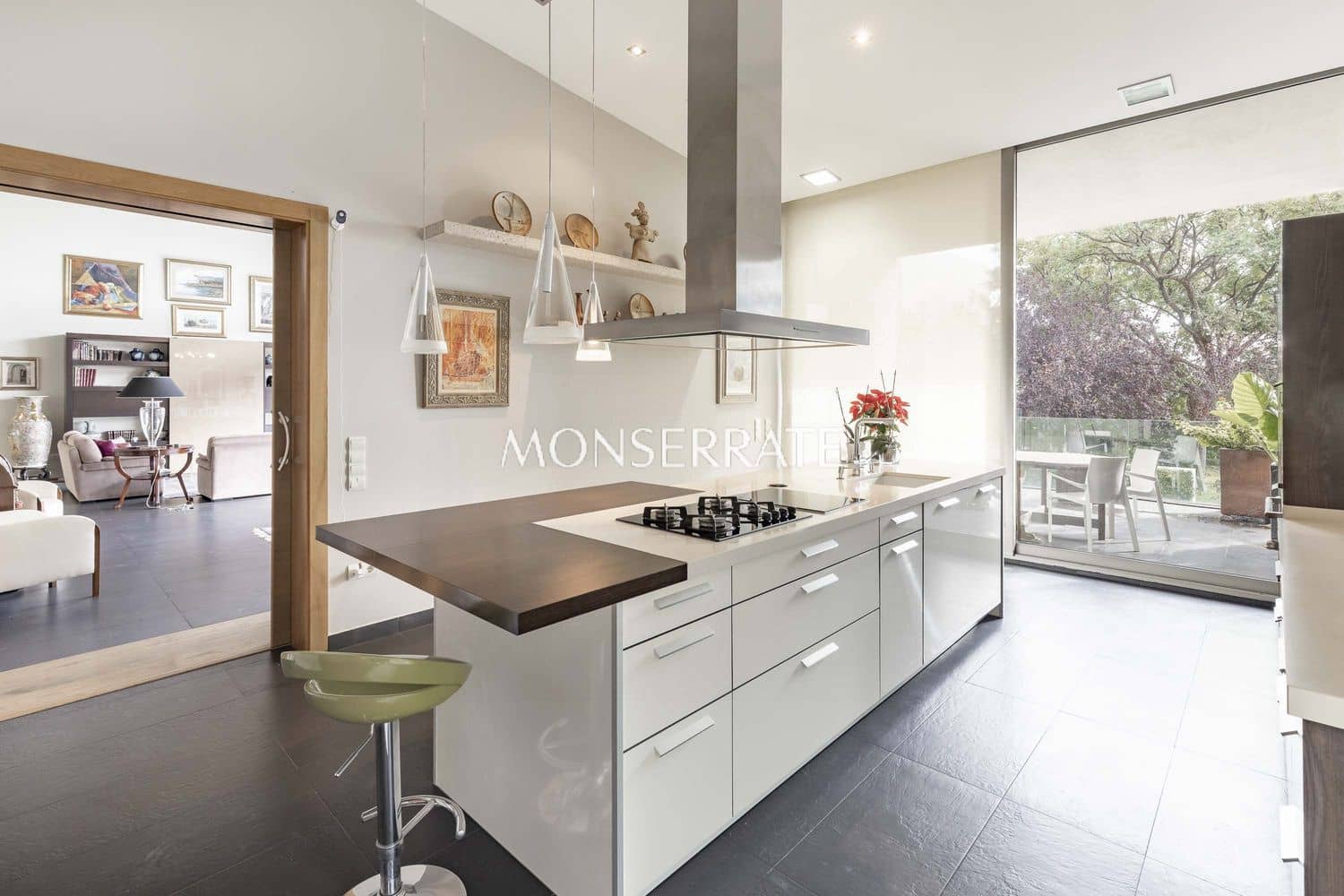 3 makuuhuone Huvila myytävänä paikassa Valencia kaupunki mukana uima-altaan 
autotalli - 2 300 000 € (Ref: 9472246)