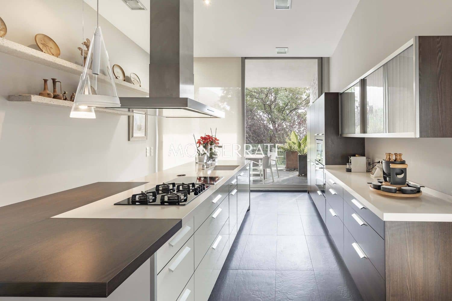 3 makuuhuone Huvila myytävänä paikassa Valencia kaupunki mukana uima-altaan 
autotalli - 2 300 000 € (Ref: 9472246)