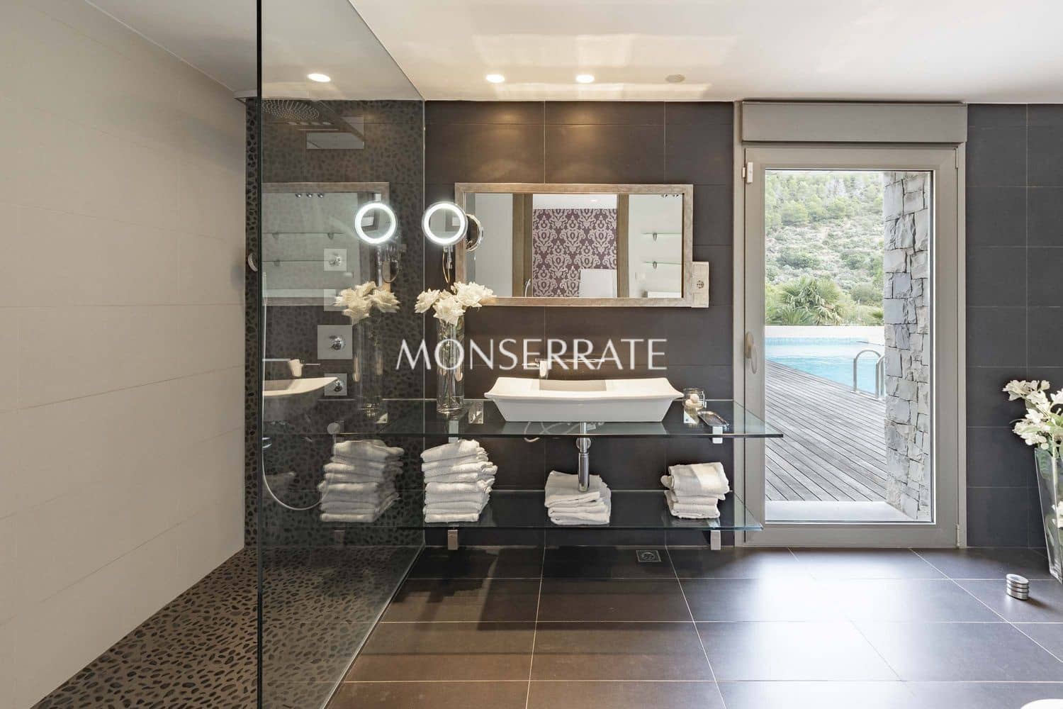 3 makuuhuone Huvila myytävänä paikassa Valencia kaupunki mukana uima-altaan 
autotalli - 2 300 000 € (Ref: 9472246)