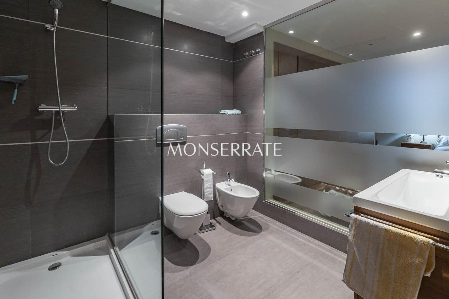 3 makuuhuone Huvila myytävänä paikassa Valencia kaupunki mukana uima-altaan 
autotalli - 2 300 000 € (Ref: 9472246)