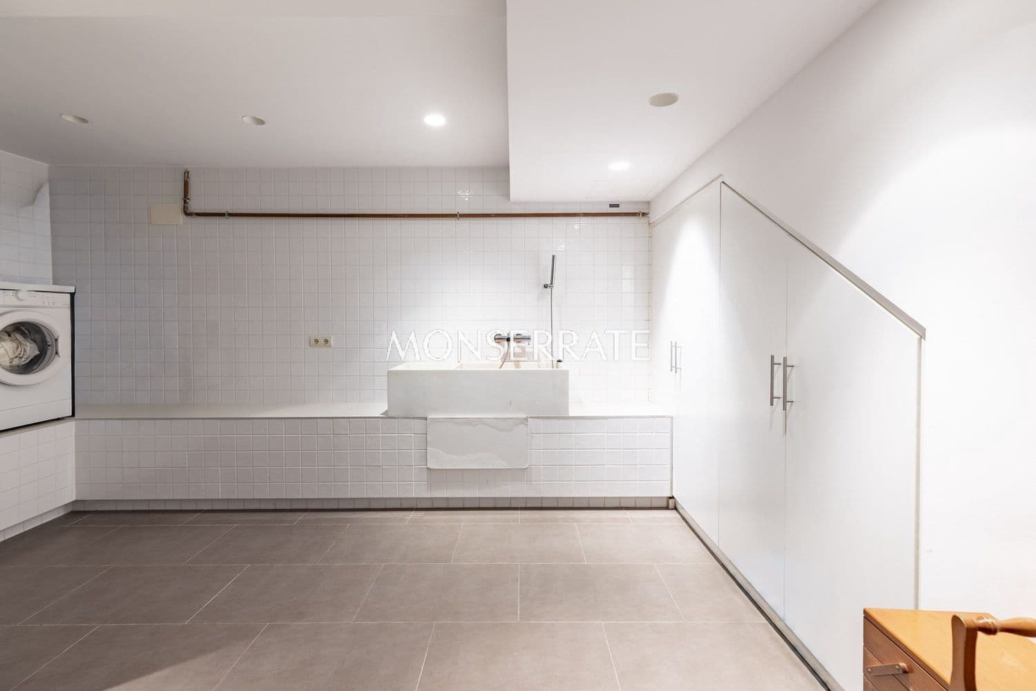 3 makuuhuone Huvila myytävänä paikassa Valencia kaupunki mukana uima-altaan 
autotalli - 2 300 000 € (Ref: 9472246)